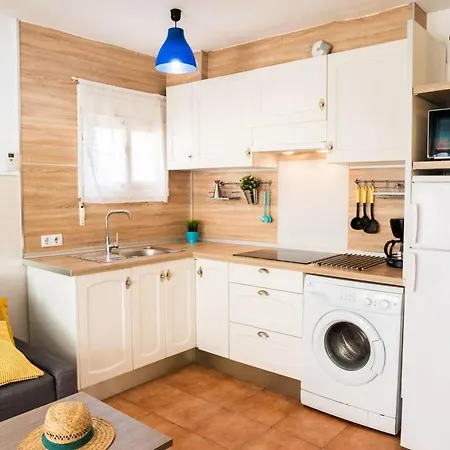 With One Bedroom In With Wonderful Sea View Terrace And Wifi 200 M From The Beach Appartement *
